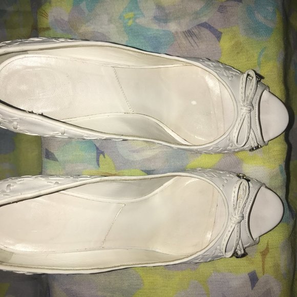 Dior White Leather Peep Toe Pumps with Metal C & D, Heels. EUC 41.5 - Picture 1 of 13